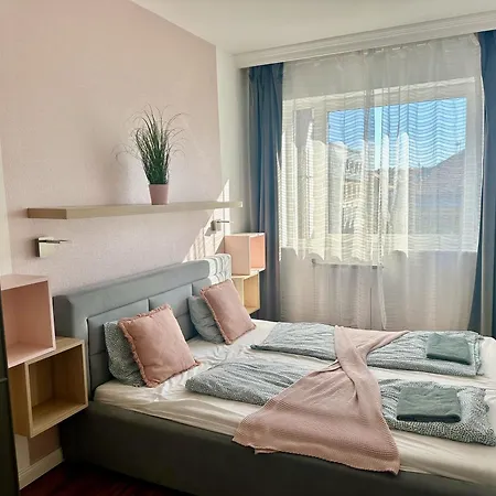 Blaha Ii Freeparking Апартаменты *